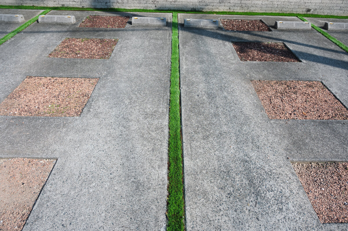 保育園の天然芝から人工芝への入れ替え工事の写真