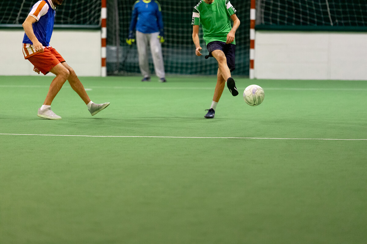 導入前に知っておきたい、人工芝の一般的な課題と注意点